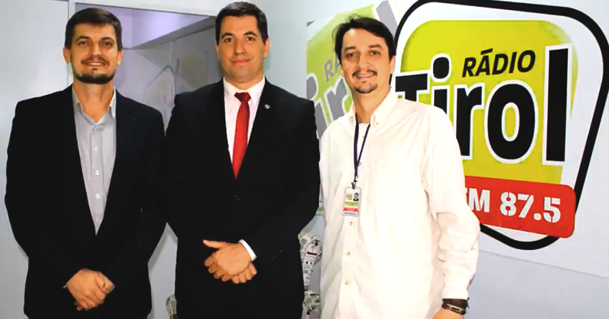 Representantes do Conselho Regional de Contabilidade na Rádio Tirol